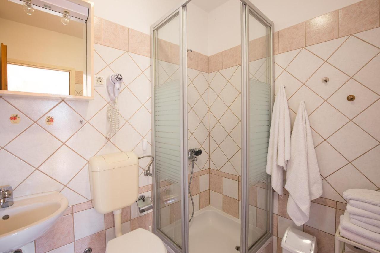 Apartment Paradiso