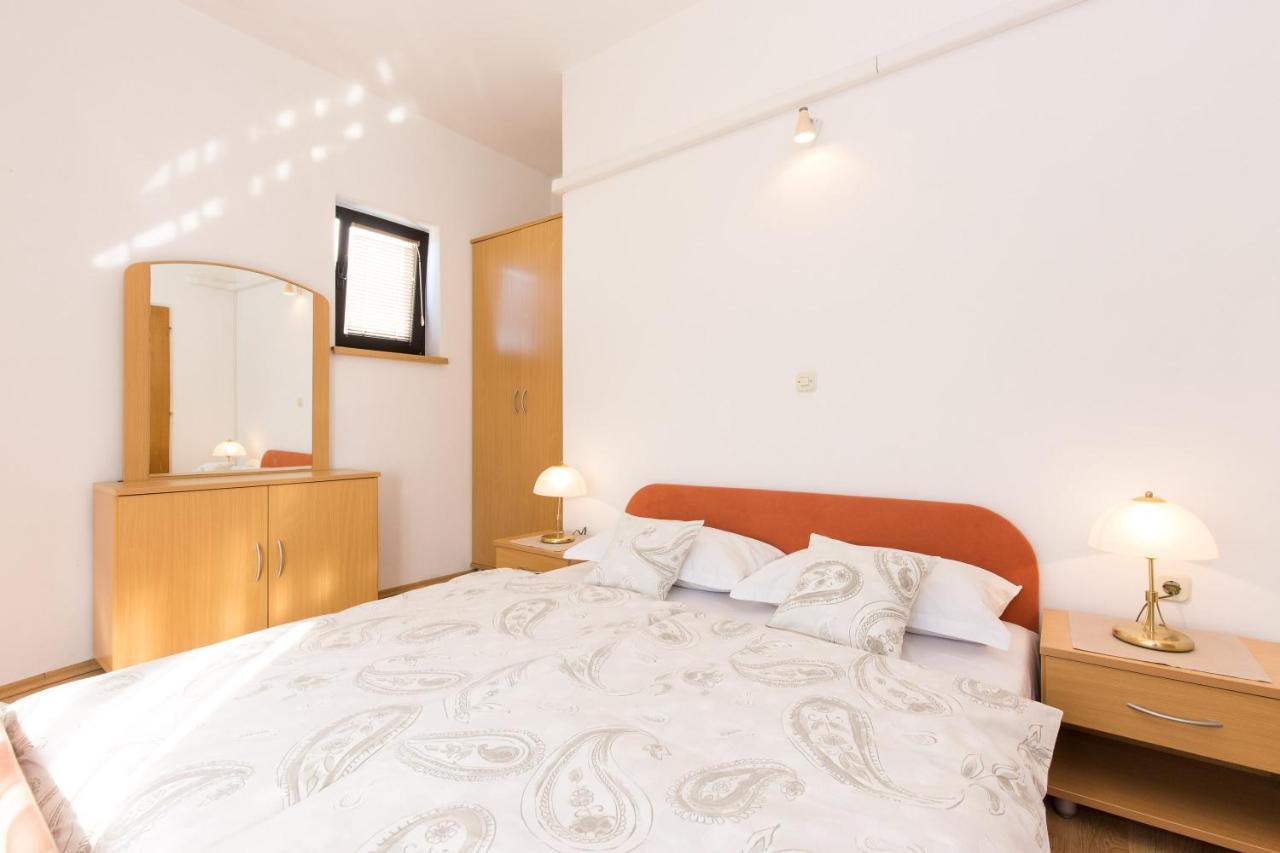 Apartment Paradiso *