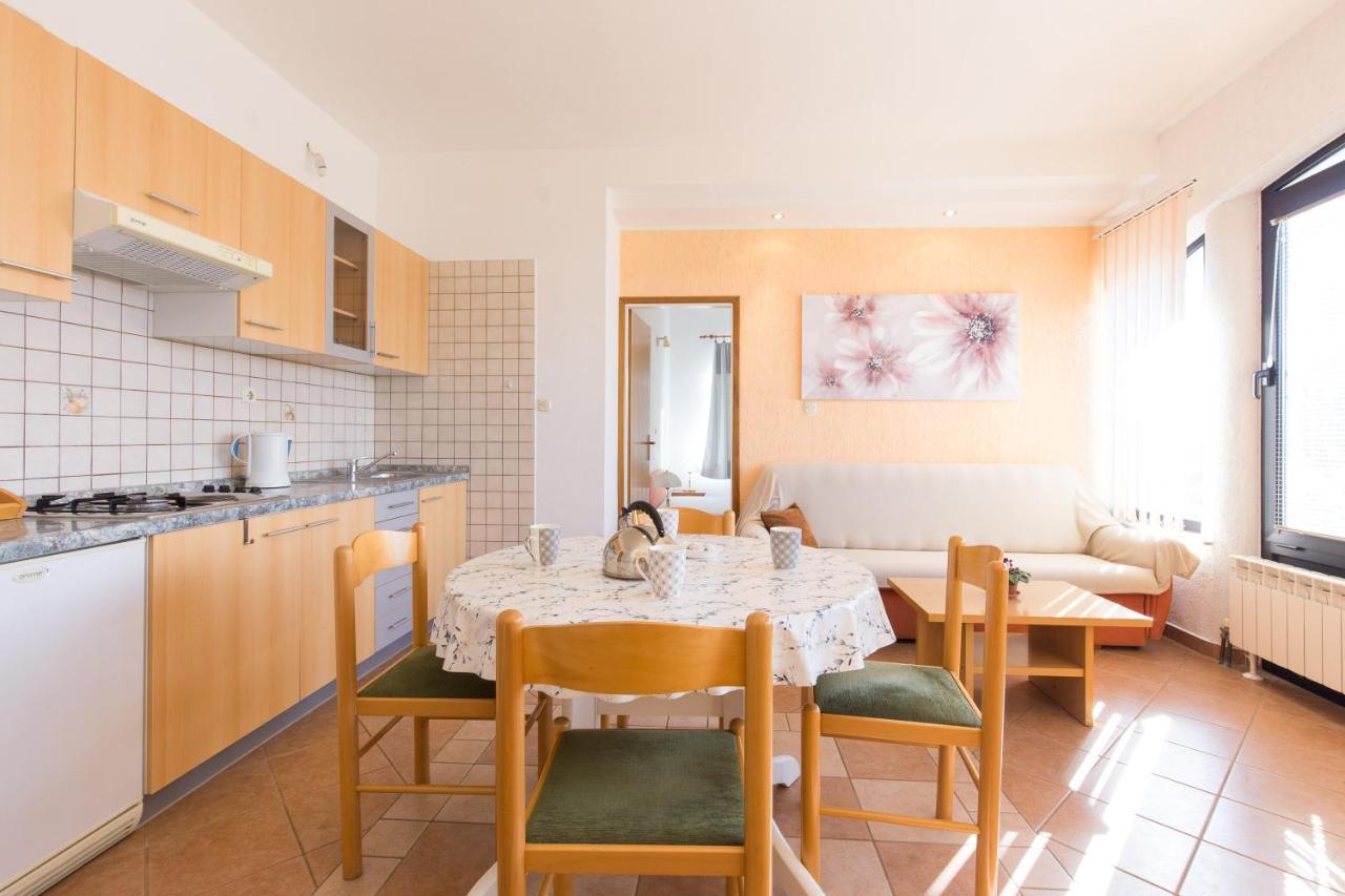 Apartman Paradiso *