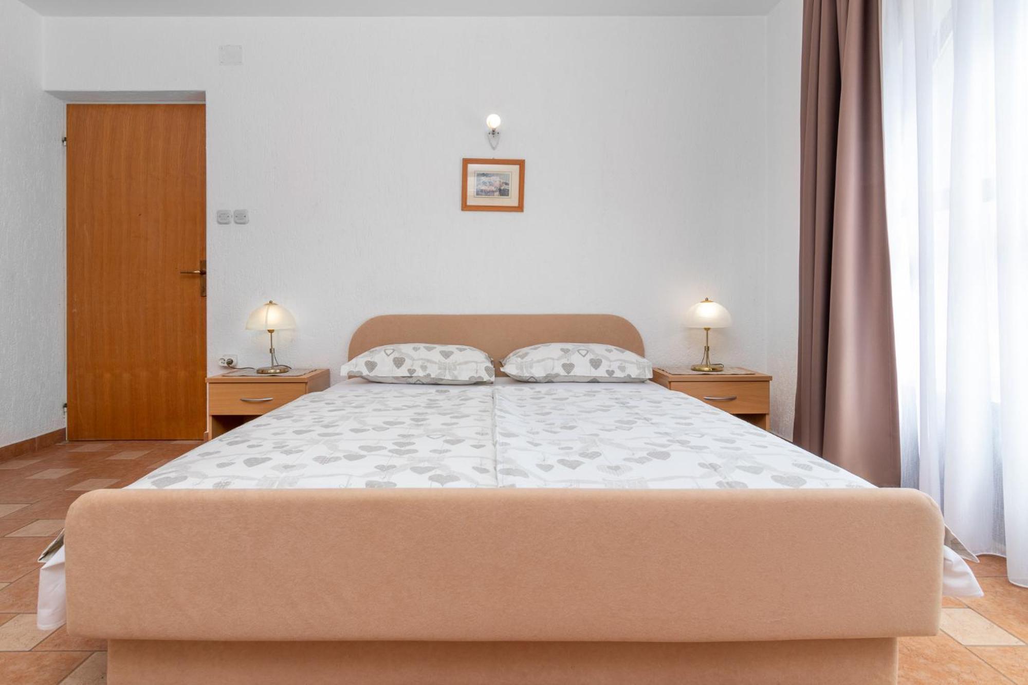 Paradiso Apartman *